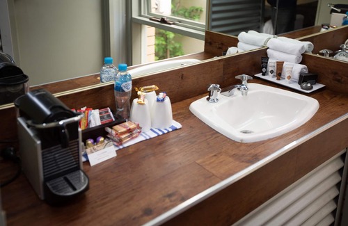 Morwell Hotel | The Olive Tree Motel