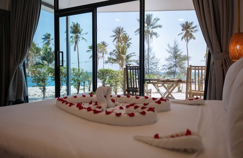 Tuol Kouk Hotel | The One Resort Koh Rong