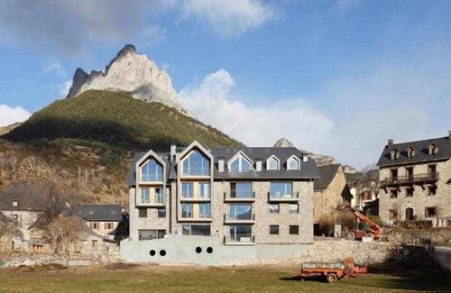 Sallent de Gallego Apartment | The Orchards of Sallent - tucasaenlospirineos