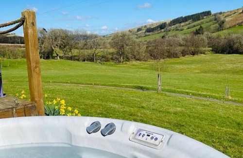 Trecastle Cabin | The Orient Express Shepherd's Hut with Hot Tub
