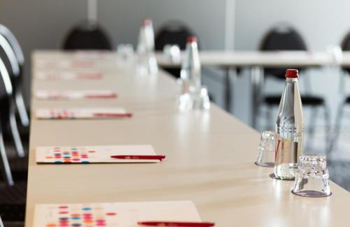 Le Neubourg Hotel | The Originals City, Hôtel Acadine, Le Neubourg