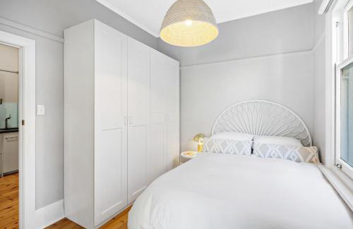 Glenelg South House | THE OSLO on Broadway Villa 2