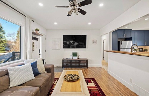 Northwest Calgary House | The Owl PetsOK 3 QueenBD FirePit 3SmartTVs