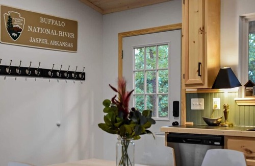 Jasper House | The OZ Oasis Cabin @ Buffalo River- Stunning Views