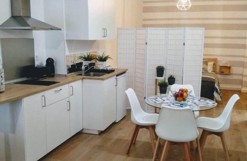 Old Town Apartment | The Patios de la Caleta at 200 m. of the beach