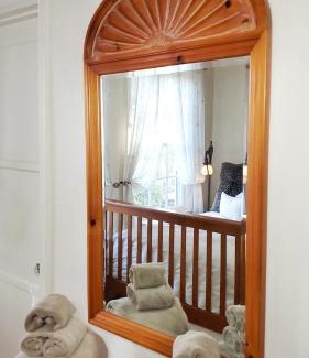 North Arroyo House | The Patrician Hollywood Universal