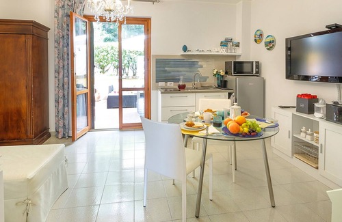 Lake Bracciano Apartment | The Pearl of Trevignano.