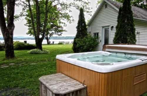 Saint-Nicolas Ski Chalet | The Peninsula - St. Nicolas