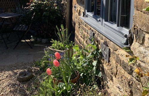 Middleton Cheney Cottage | The perfect village get-away, with places to go on the doorstep!