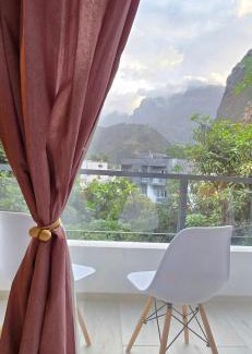 Paul House | The Pink Banana