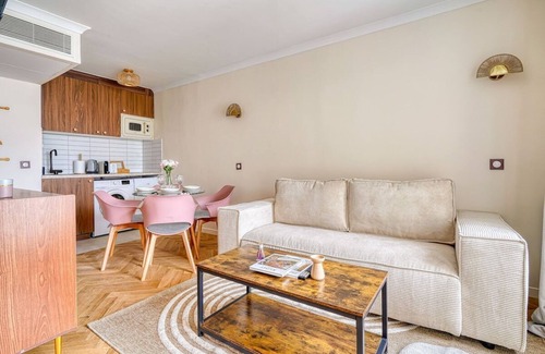 Faubourg de l'Arche Apartment | The Place To Be Paris Defense