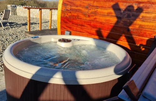 Caernarfon Ski Chalet | The Pod Fabulous glamping pod near Snowdonia.