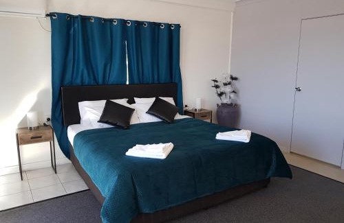 Allenstown Hotel | The Q Motel Rockhampton