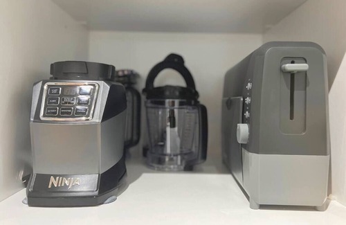 Grafton Apartment | The Quarters | Suite 4