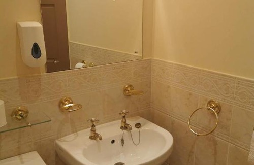 Todmorden Hotel | The Queens Hotel