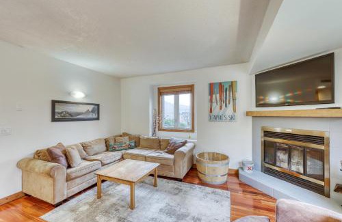 North Troy Apartment | The Queens Slopeside Hideaway