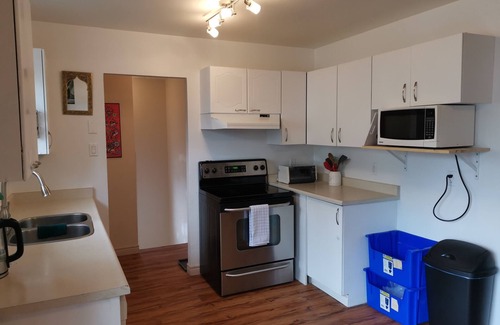 Tumbler Ridge House | The Raven's Roost - Your Adventure Basecamp