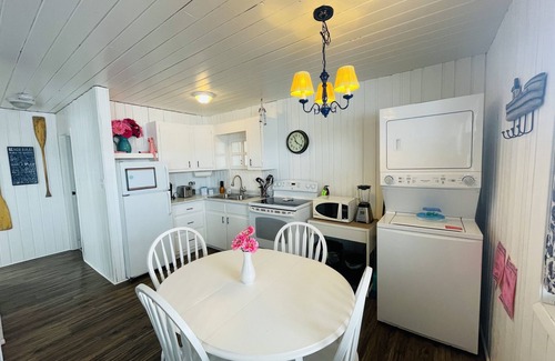 Darnley House | The rest is in Anne's land! - Hot tub, Kayaks Centrally located, stunning views.