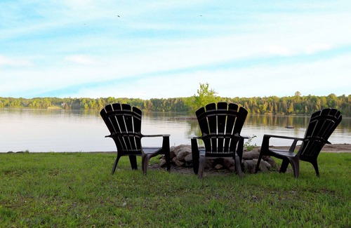 Chichester Cottage | The Riverside Oasis Cottage