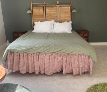 Undrom House | The Riverside