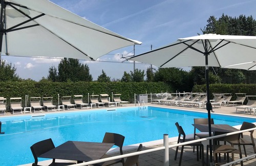 Grantortino di Gazzo Apartment | THE RIVERSIDE SUITE and POOL near VENICE