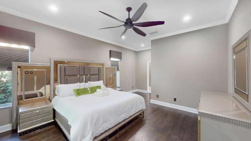 Boyette Springs House | The Riverview Estates