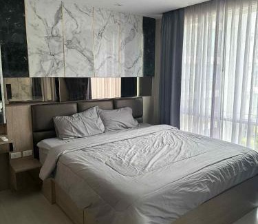 Bang Chak Apartment | The Room Sukhumvit 64 Punnawithi