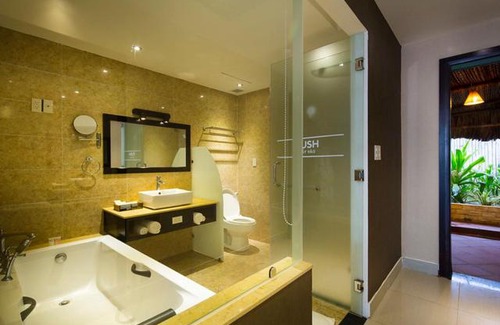 Old Quarter Resort | The Sailing Bay Beach Resort