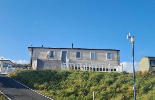 Millom Apartment | The Seaflower - With Lake Views