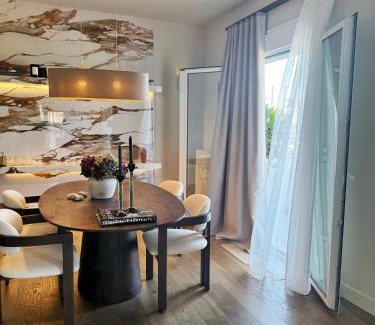 Palaio Faliro Apartment | The Seafront Niche