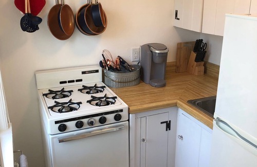 Eastham Apartment | The Seagrove Suites & Guest Rooms - Luxurious King Studio Suite - Pets Allowed