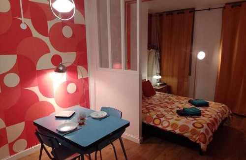 Sainte-Anne - Faubourg Noyon Apartment | The Seventies Appart rétro (proche gare et centre ville)