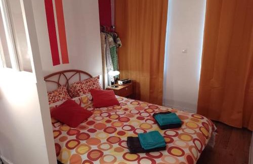 Sainte-Anne - Faubourg Noyon Apartment | The Seventies Appart rétro (proche gare et centre ville)