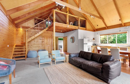 Merrijig House | The Shack - Located base of Mt Buller