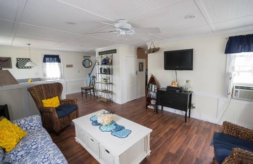 Clinton House | The Sharlene Cottage