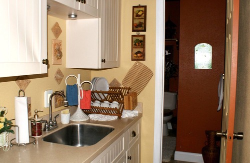 Brooksville Cottage | The Shebeen A small Irish cottage,come experience the enchantment and trnquility