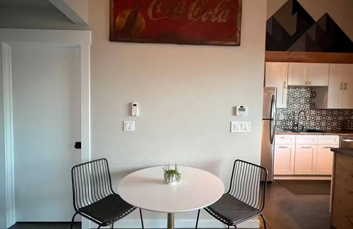 Spokane House | The Shop on Cherry-private hot tub! 8 minutes to downtown in semi-rural area