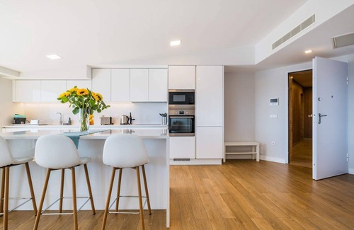 Parede Apartment | The Shoreline 4 by Portugal Portfolio