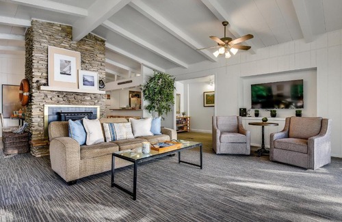 Granite Shoals House | The Shorewood Lakeside Oasis, Pet-Friendly Getaway