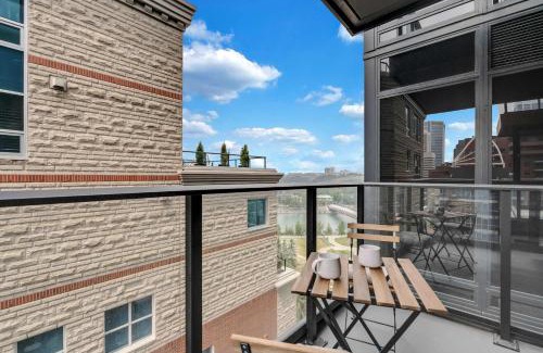 Eau Claire Apartment | The Silverwood Corner DT Steps to Riverwalk