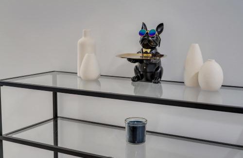 Eau Claire Apartment | The Silverwood Corner DT Steps to Riverwalk