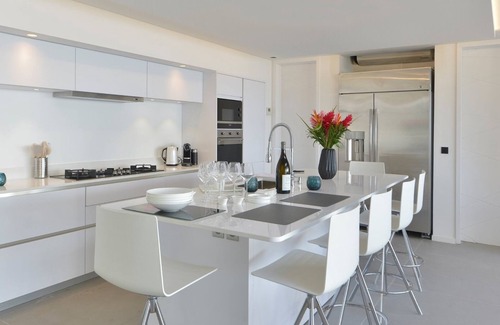 Terre Neuve Villa | The Source (3/6 Rooms)