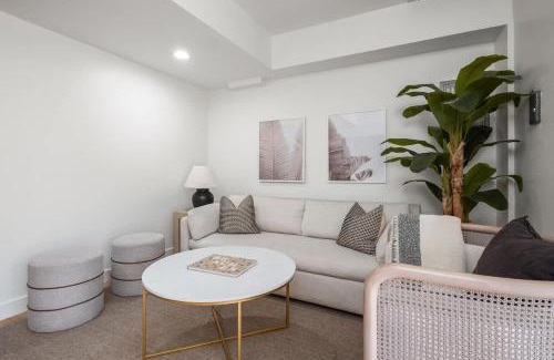 North Redondo Apartment | The South Bay Retreat