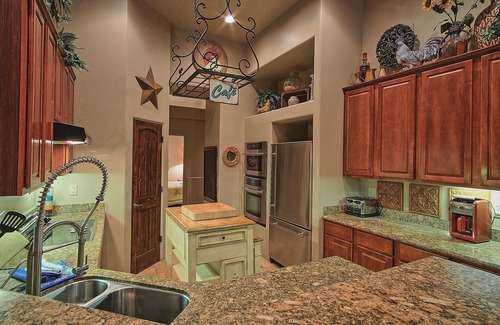 Canyon Ridge Estates House | THE SPA HOUSE AND GOLF RETREAT + 12 BEDS + HEATED POOL + 2 HOT TUBS + AMENITIES