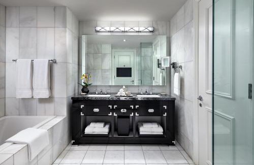 Financial District Hotel | The St. Regis Toronto