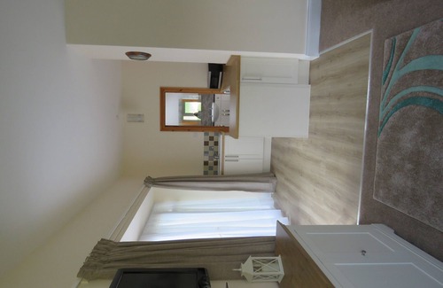 Cheddar House | The Stables at Nyland View (Cheddar)