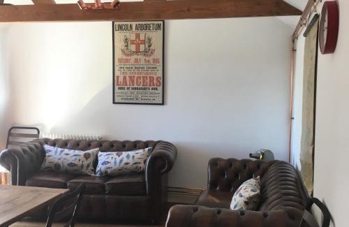 Lincoln House | The Stables at the Old Vicarage