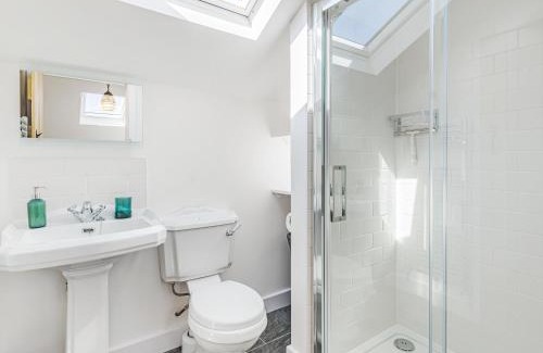 Llanvair Kilgeddin House | The Stables - Cottage