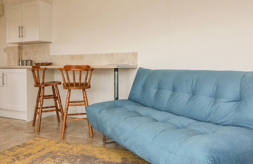 Fiddington Cottage | THE STABLES, pet friendly, with hot tub in Crowcombe