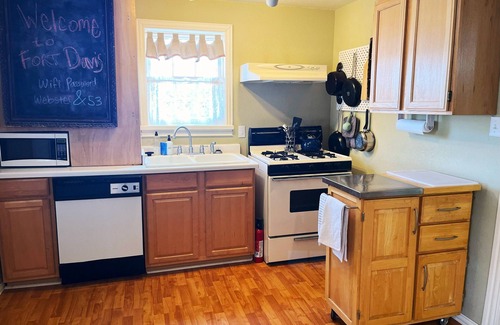 Fort Davis House | The Starlight at Casa Hermosa, Gaze At Sleeping Lion Mountain From Your Porch!